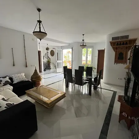 Alyana Albergue Córdova